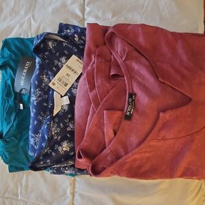 Molerani and Xhilaration Tops Bundle